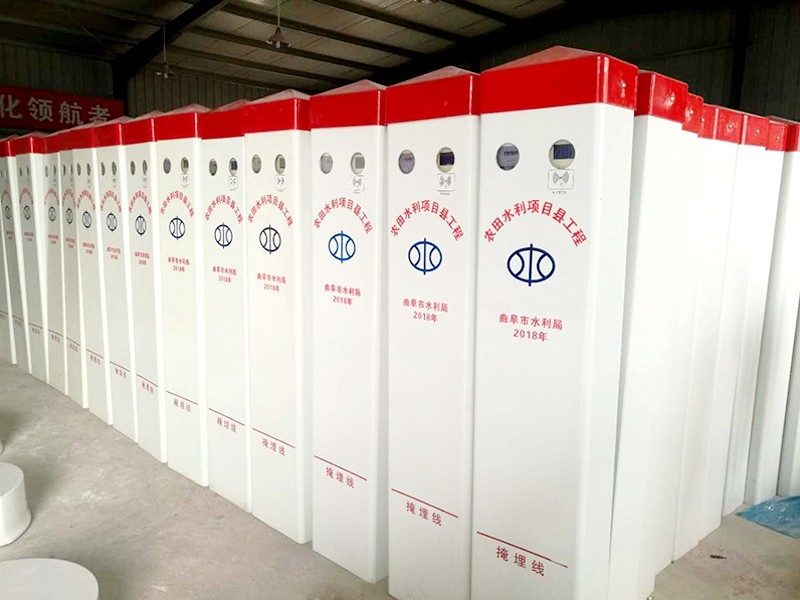 立（lì）柱型玻璃鋼室外機