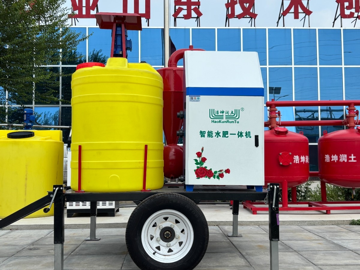 移動智能施（shī）肥車